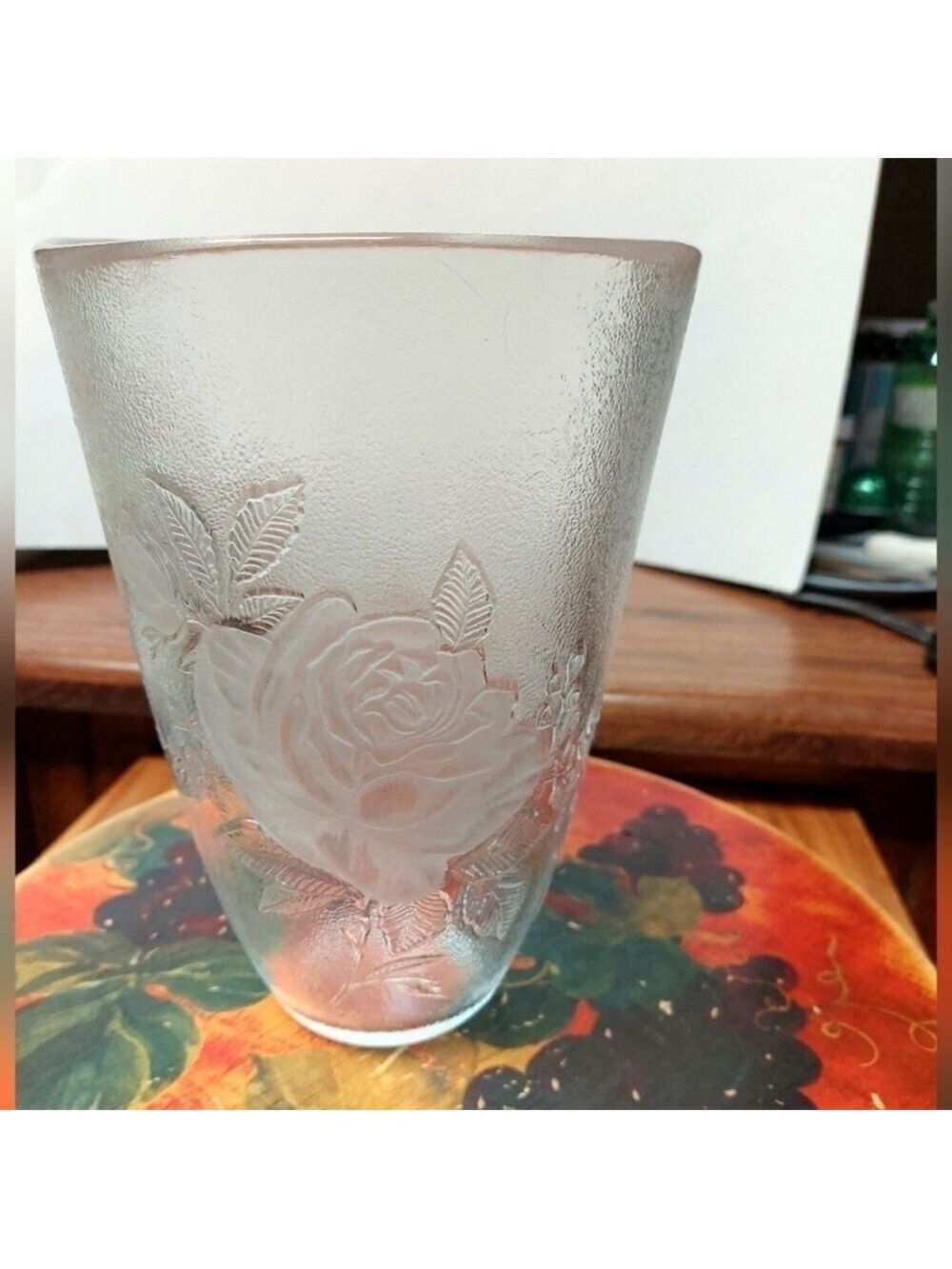 Vintage* 70s Frosted Crystal Rose Hand Etched Vase